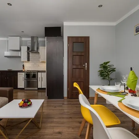 Market Square Corner Kuznicza By Renters Apartment
