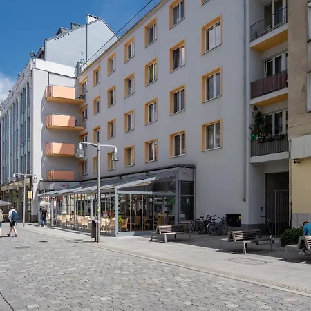 Market Square Corner Kuznicza By Renters *