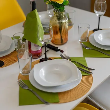 Market Square Corner Kuznicza By Renters